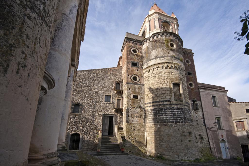 Animosa Suites Castiglione De Sicilia Eksteriør bilde