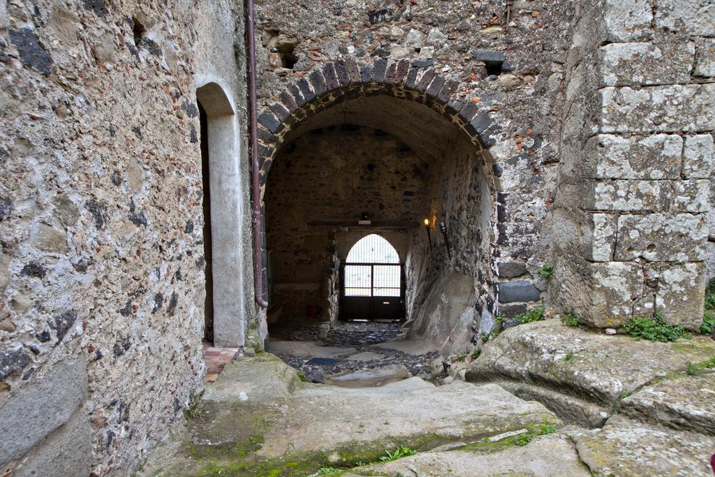 Animosa Suites Castiglione De Sicilia Eksteriør bilde