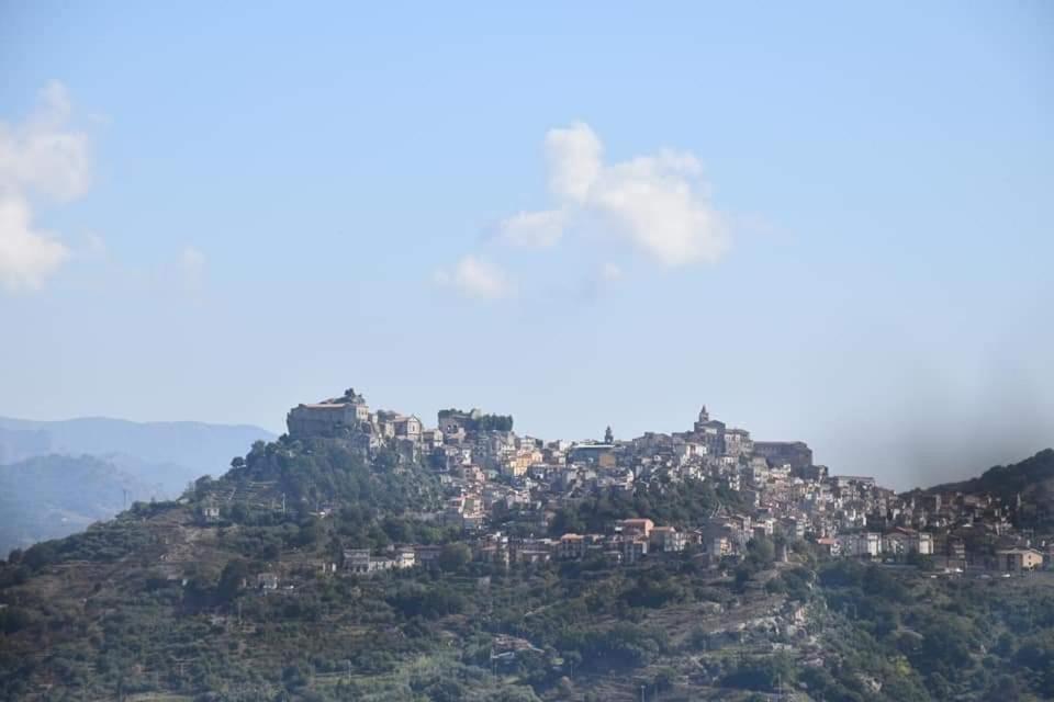 Animosa Suites Castiglione De Sicilia Eksteriør bilde